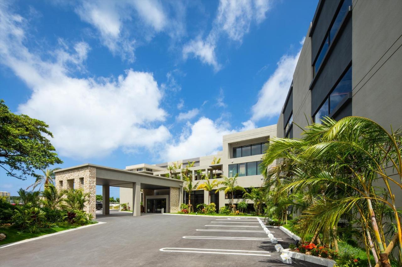 Glamday Style Okinawa Yomitan Hotel & Resort Exteriör bild