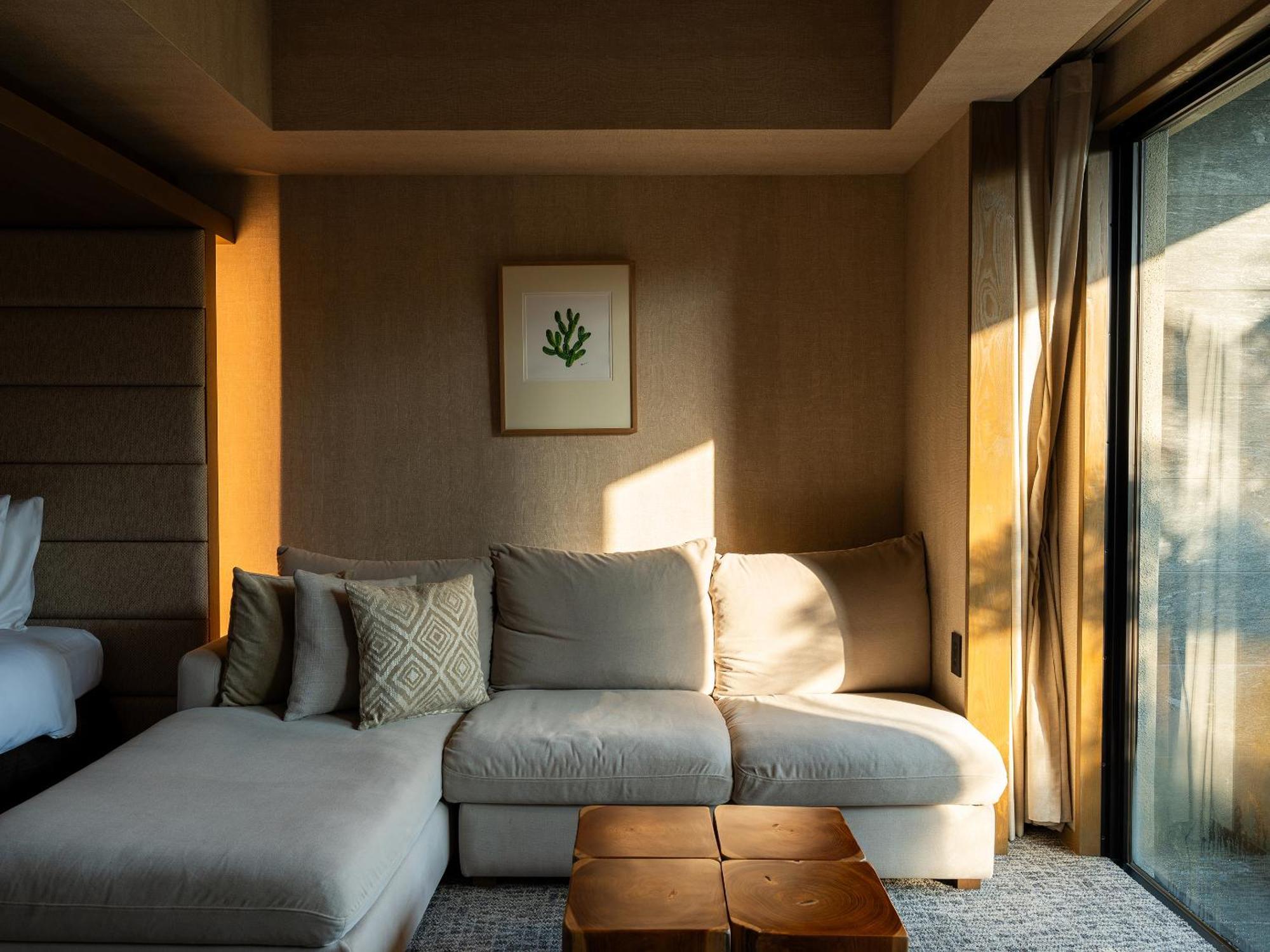 Glamday Style Okinawa Yomitan Hotel & Resort Exteriör bild