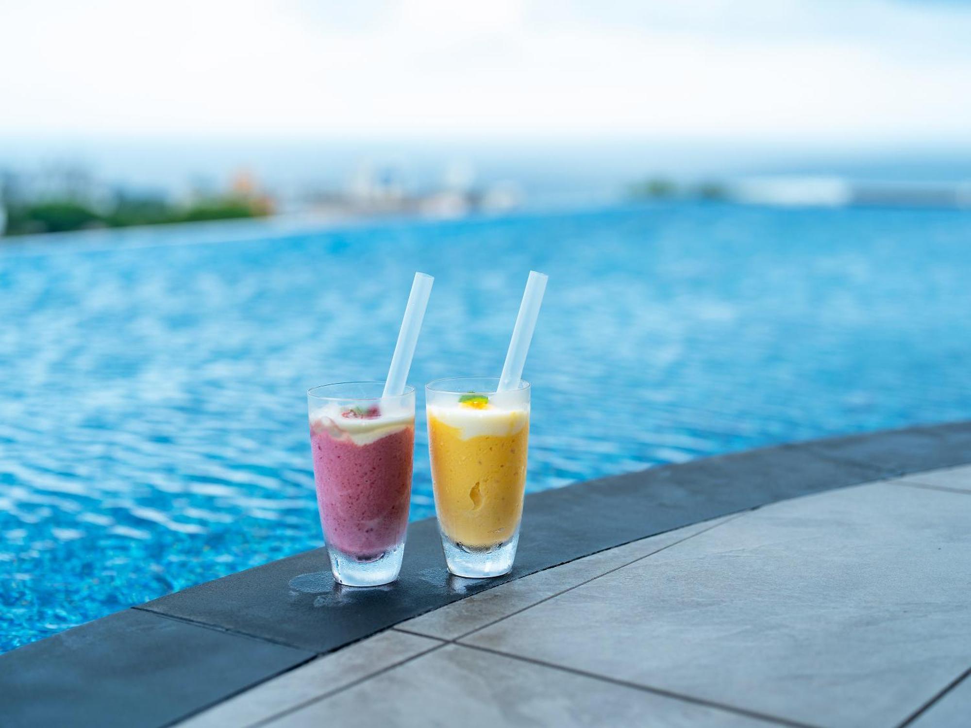 Glamday Style Okinawa Yomitan Hotel & Resort Exteriör bild